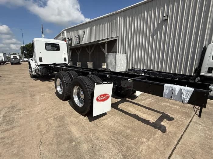 2026 Peterbilt 548 in Sealy, TX — photo 7