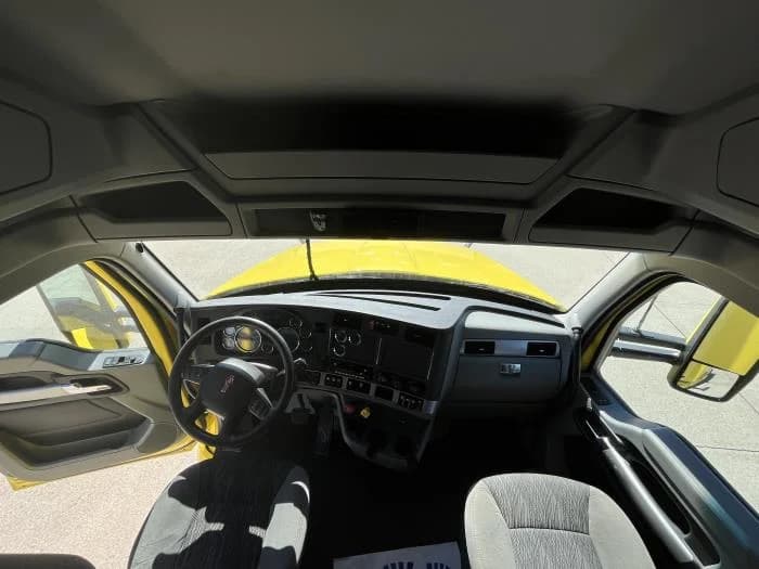 2021 Kenworth T680 in Kansas City, MO — photo 19