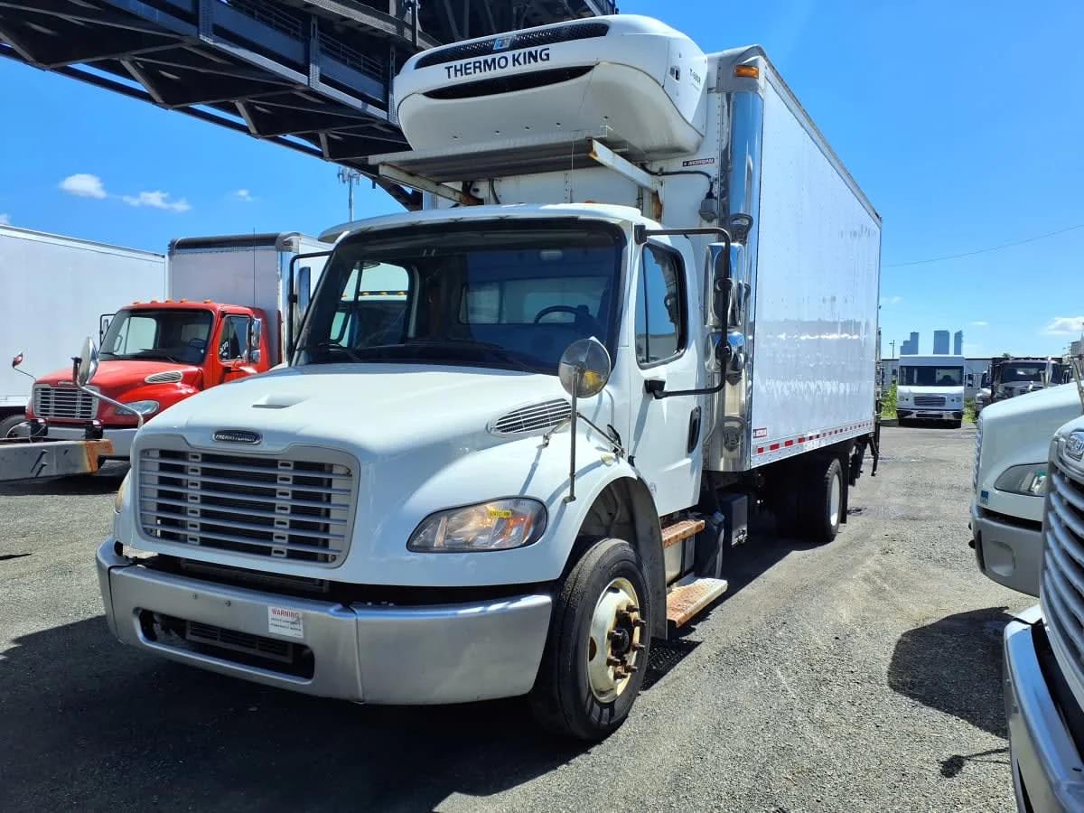 2017 Freightliner M2 106