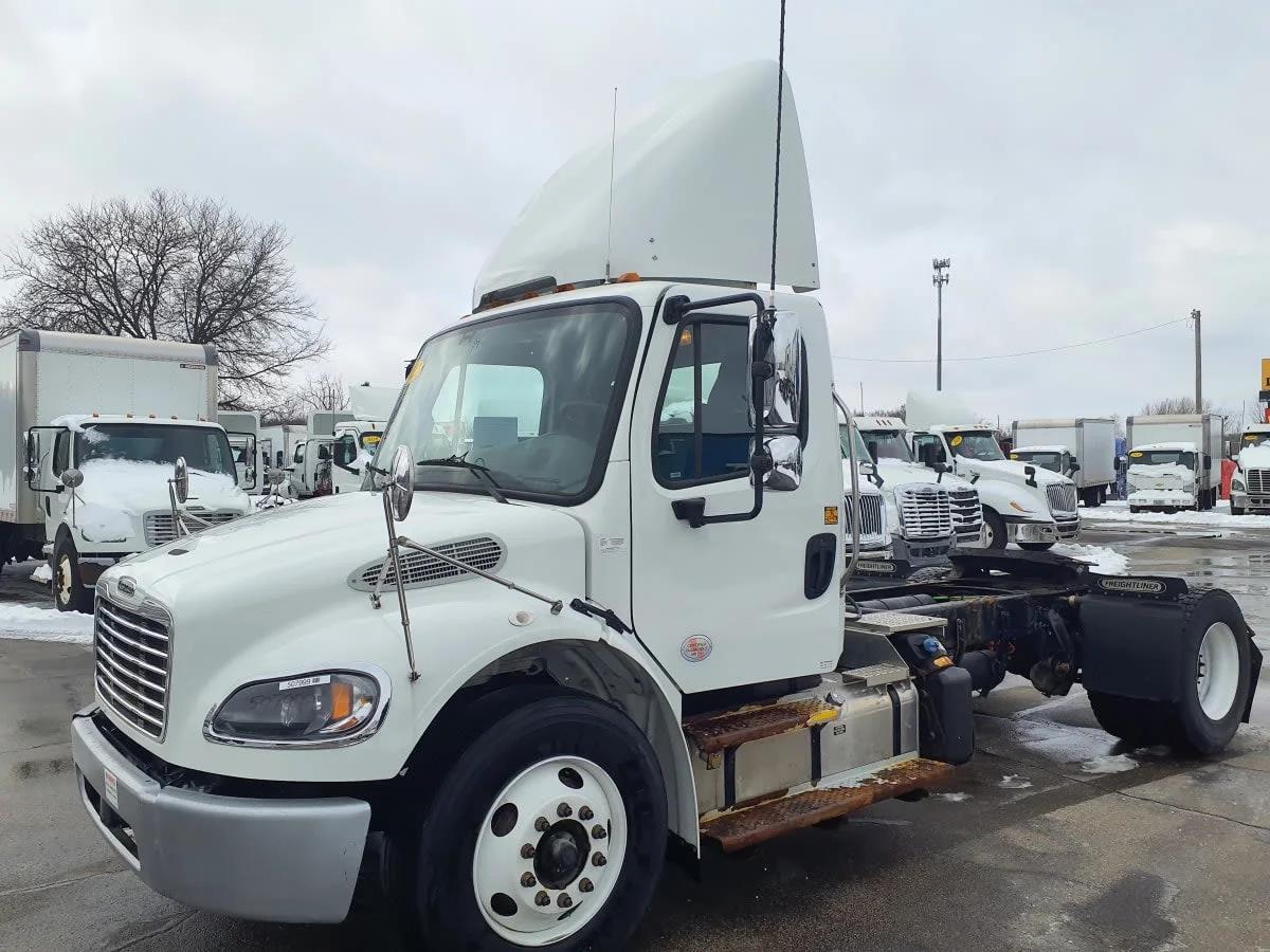 2022 Freightliner M2 106