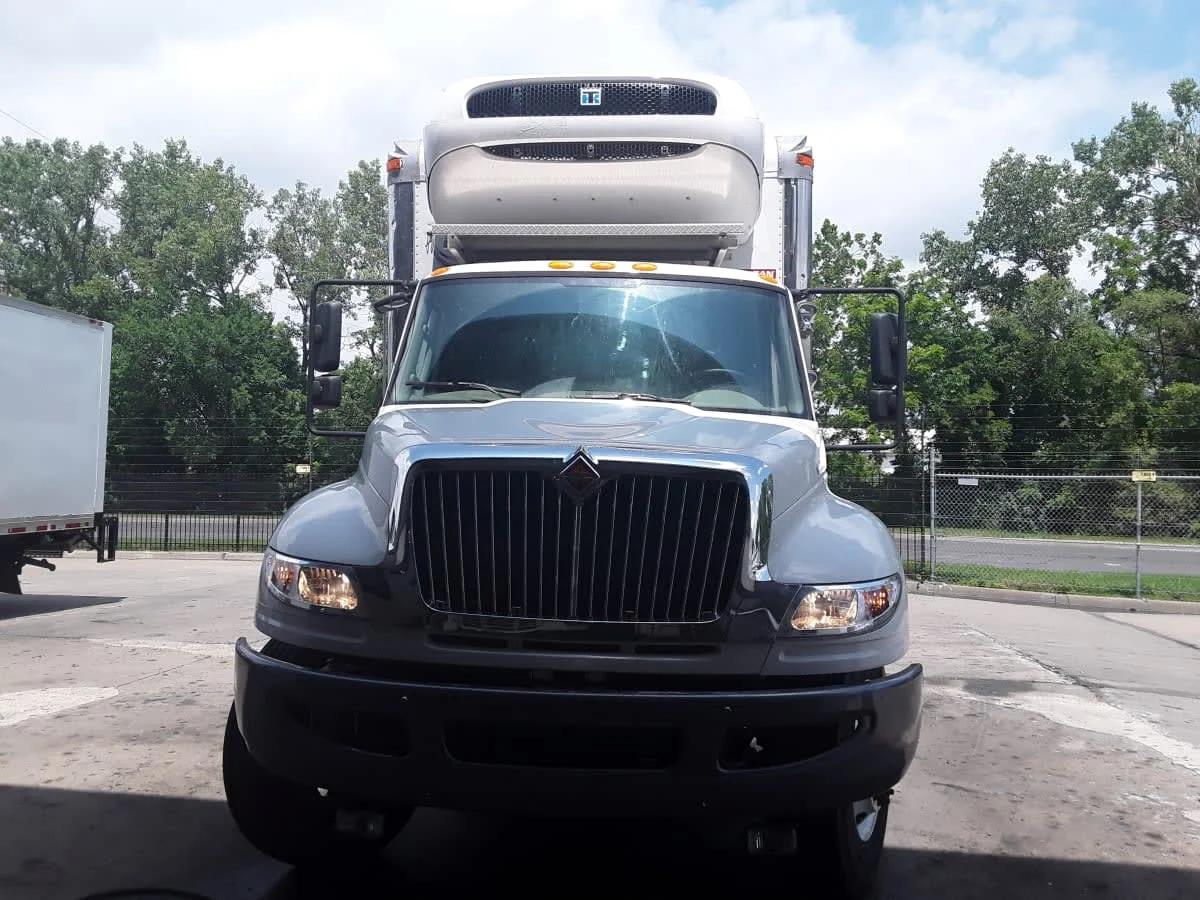 2019 International 4300 in Kansas City, MO — photo 2