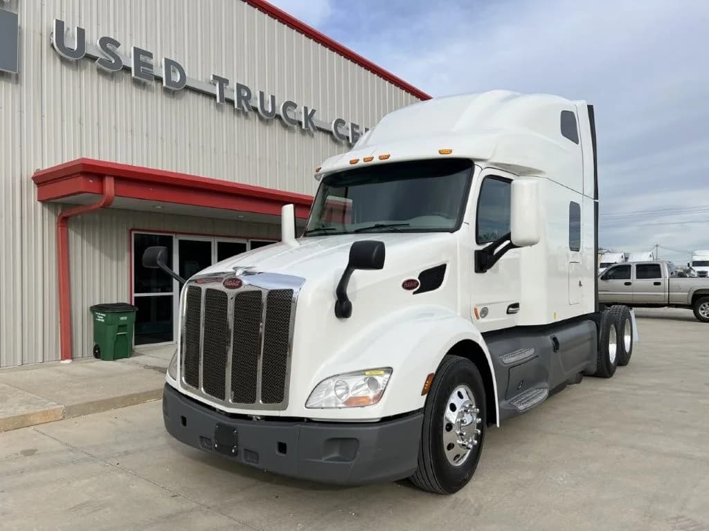 2021 Peterbilt 579 in Springfield, MO