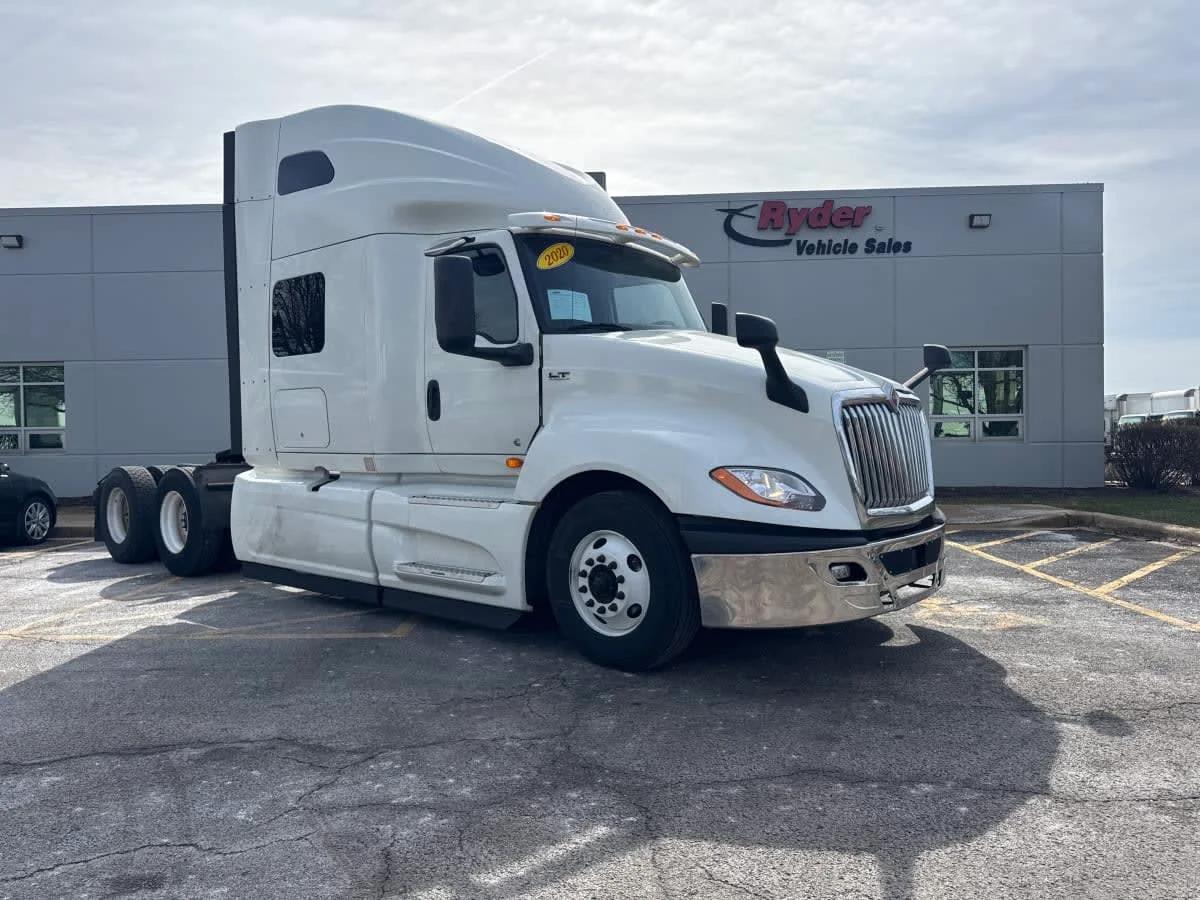 2020 International LT in Bolingbrook, IL — photo 3