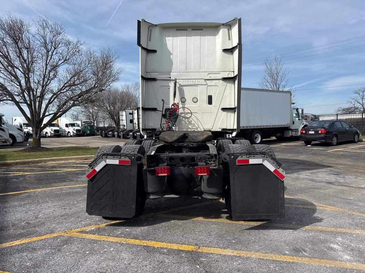 2020 International LT in Bolingbrook, IL — photo 5