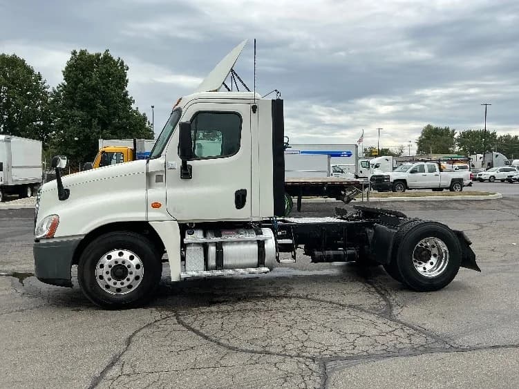 2019 Freightliner Cascadia in Piqua, OH — photo 4