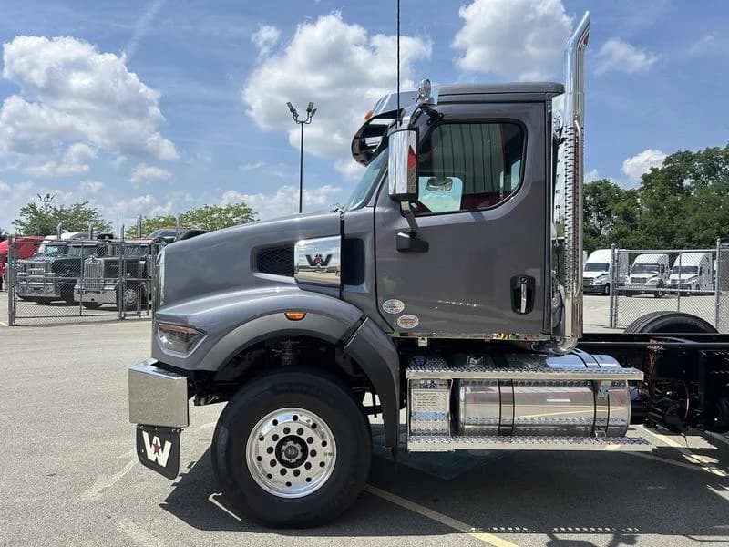 2026 Western Star 49X in Pittsburgh, PA — photo 7