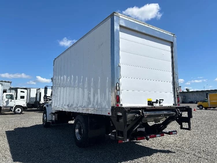 2018 Freightliner M2 106 in West Sacramento, CA — photo 6