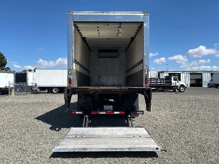 2018 Freightliner M2 106 in West Sacramento, CA — photo 9