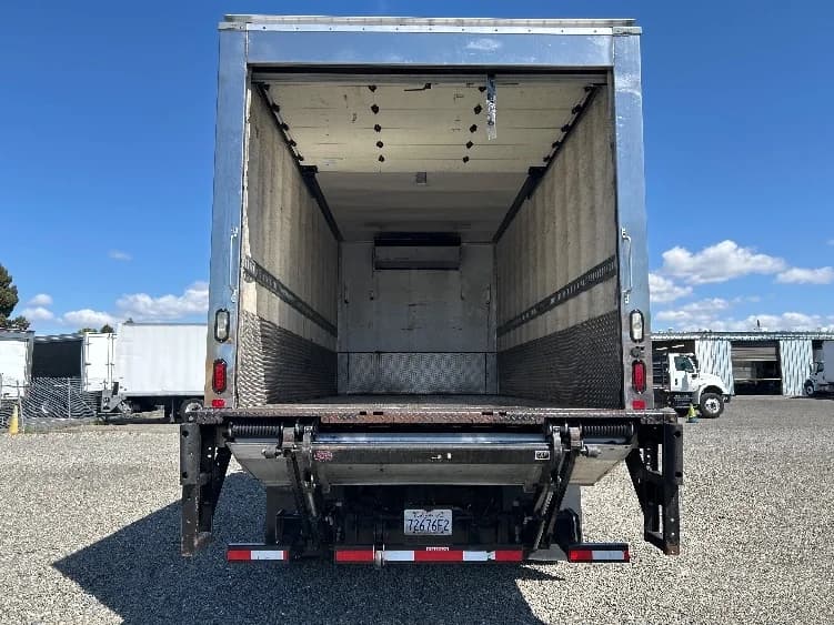 2018 Freightliner M2 106 in West Sacramento, CA — photo 8