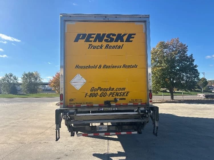 2020 Hino 338 in Roseville, MN — photo 7
