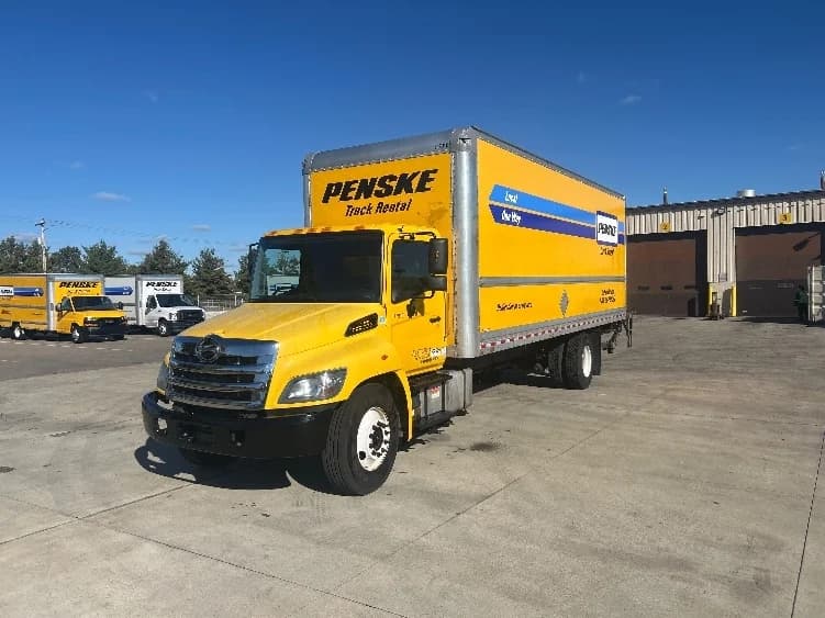 2020 Hino 338 in Roseville, MN — photo 3