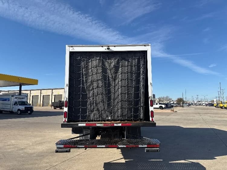 2021 Isuzu NRR in Arlington, TX — photo 7
