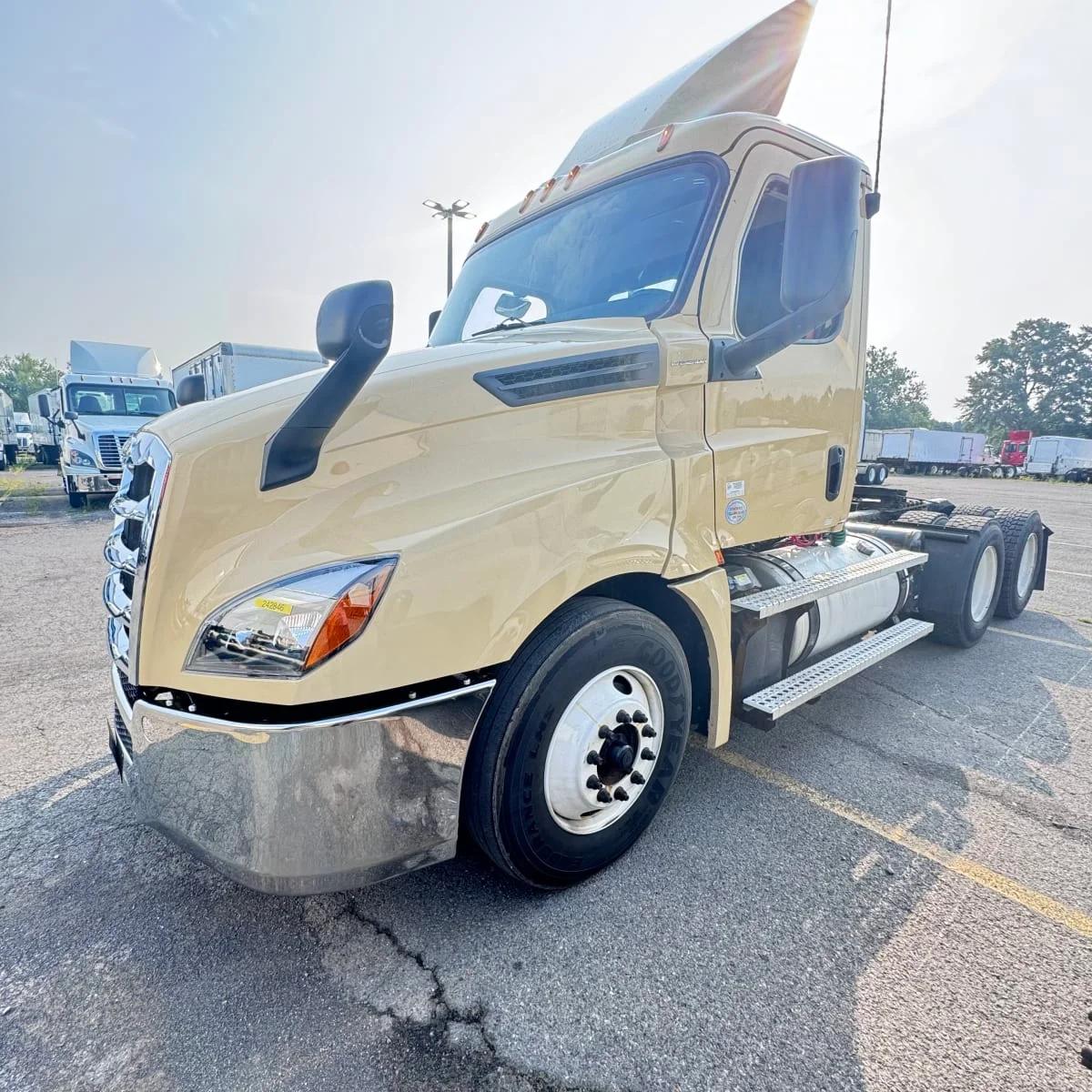 2020 Freightliner Cascadia