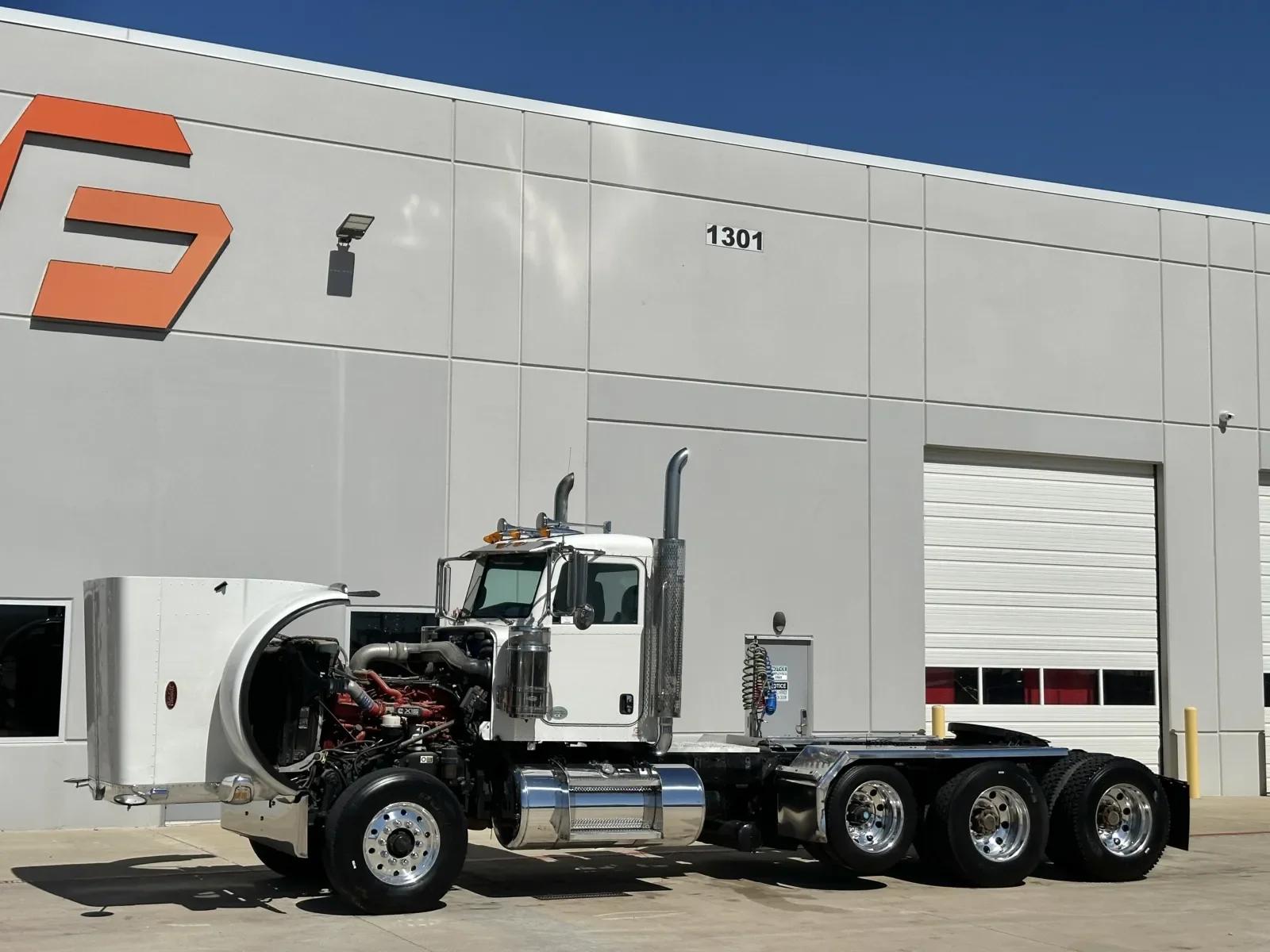 2019 Peterbilt 389 in Hutchins, TX — photo 10