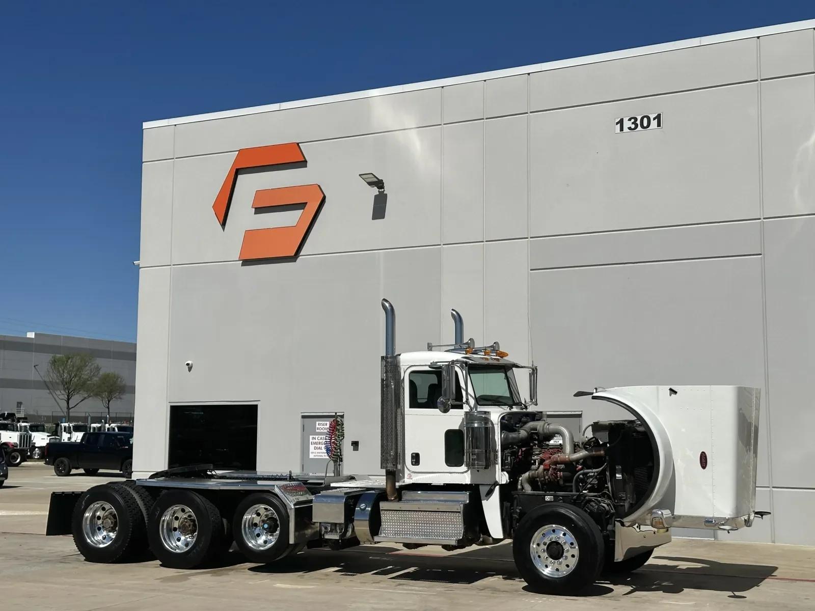 2019 Peterbilt 389 in Hutchins, TX — photo 9
