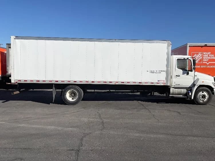 2017 Hino 268 in Albuquerque, NM — photo 10