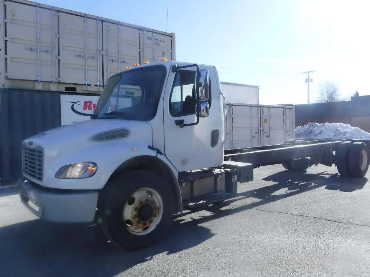 2016 Freightliner M2 106