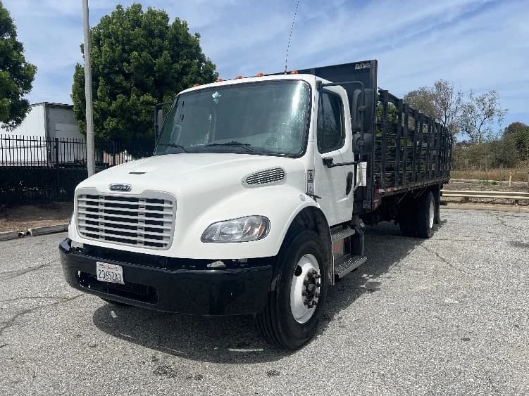 2021 Freightliner M2 106 in Torrance, CA — photo 3