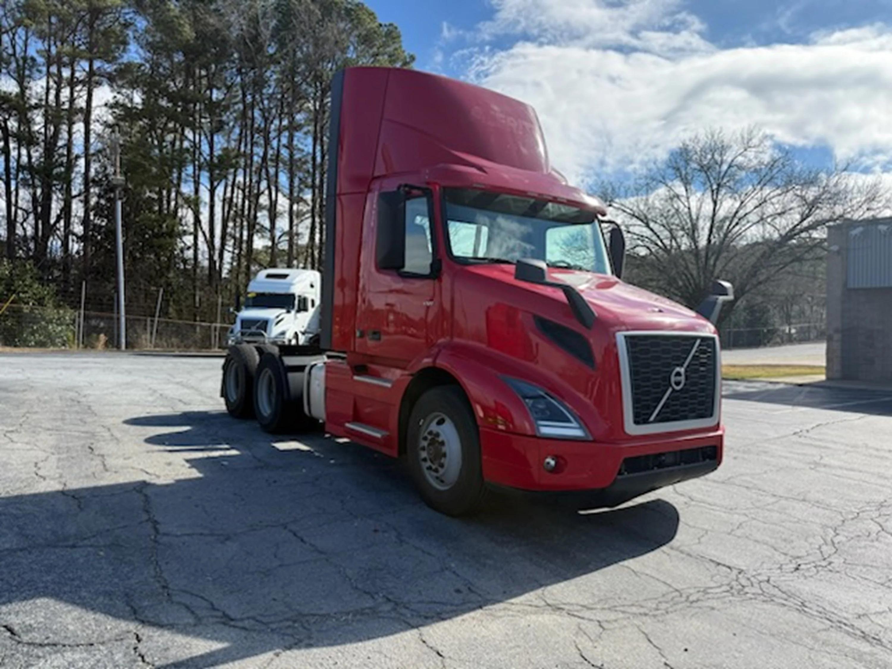 2021 Volvo VNR 640 in GUARDIAN ATLANTA, GA — photo 3