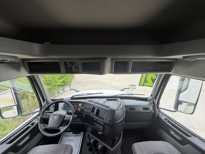 2021 Volvo in Springfield, MO — photo 15
