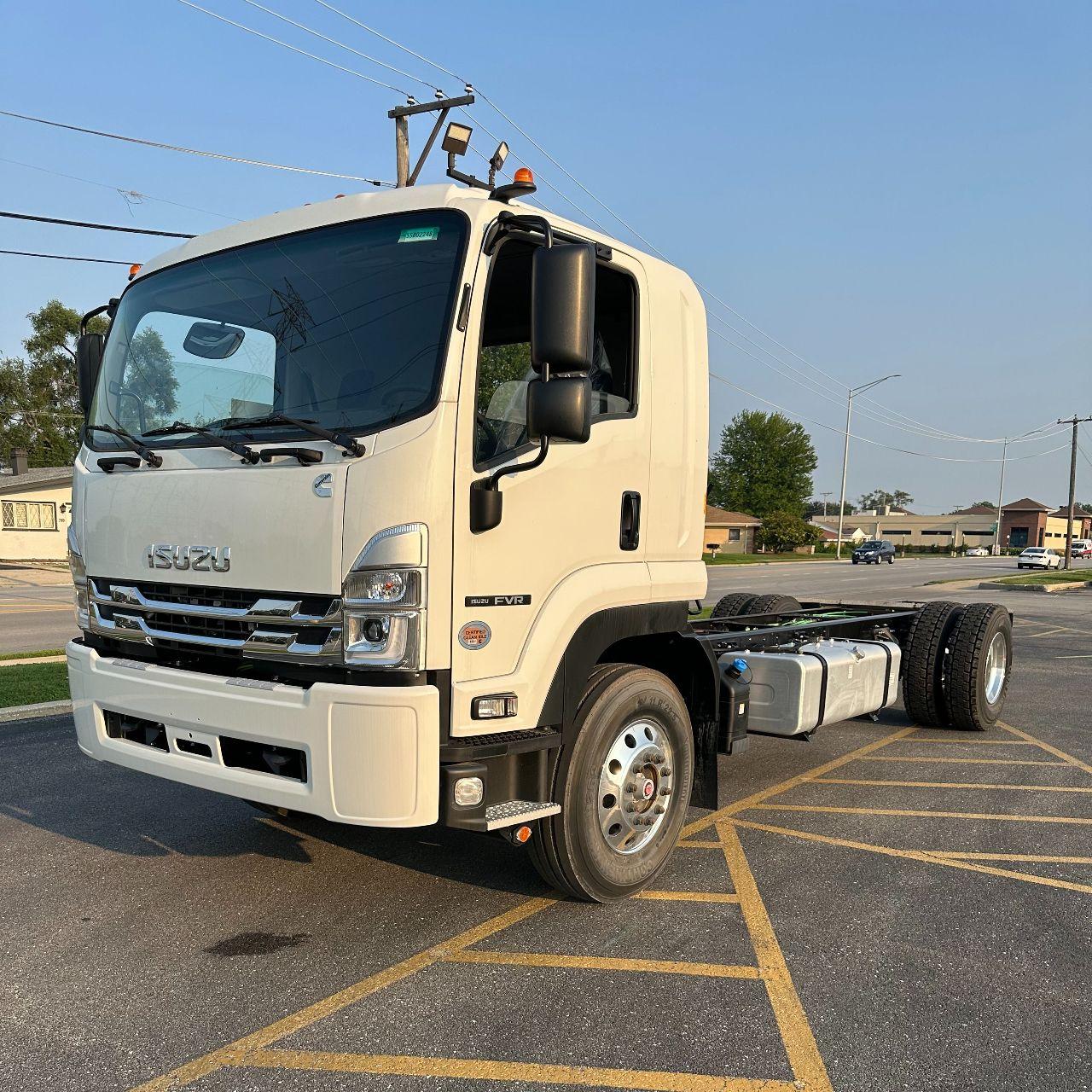 2025 Isuzu FVR