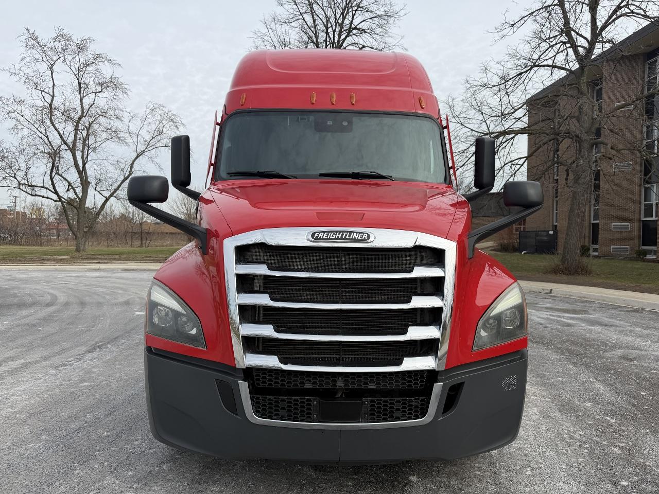 2023 Freightliner Cascadia in York Street Elmhurst, IL — photo 2