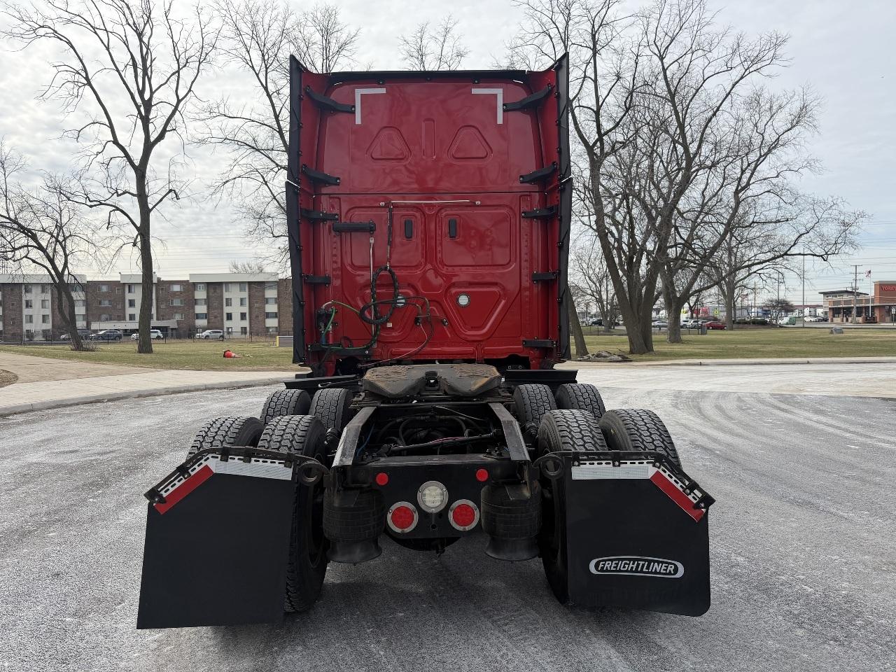 2023 Freightliner Cascadia in York Street Elmhurst, IL — photo 6