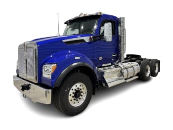 2027 Kenworth T880