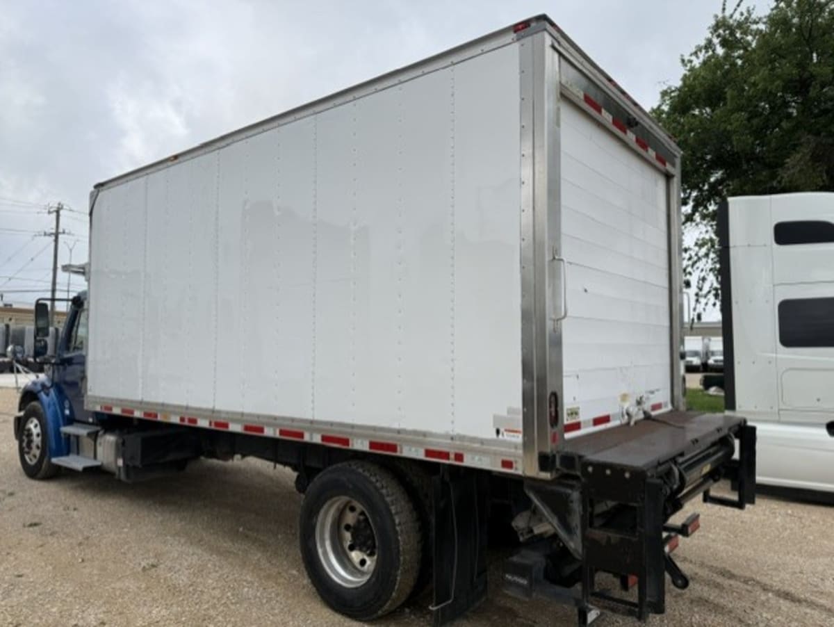2021 Freightliner M2 106 in Converse, TX — photo 6