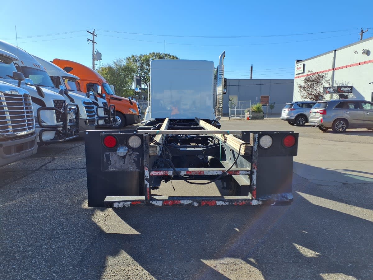 2020 Kenworth T370 in Minneapolis, MN — photo 5