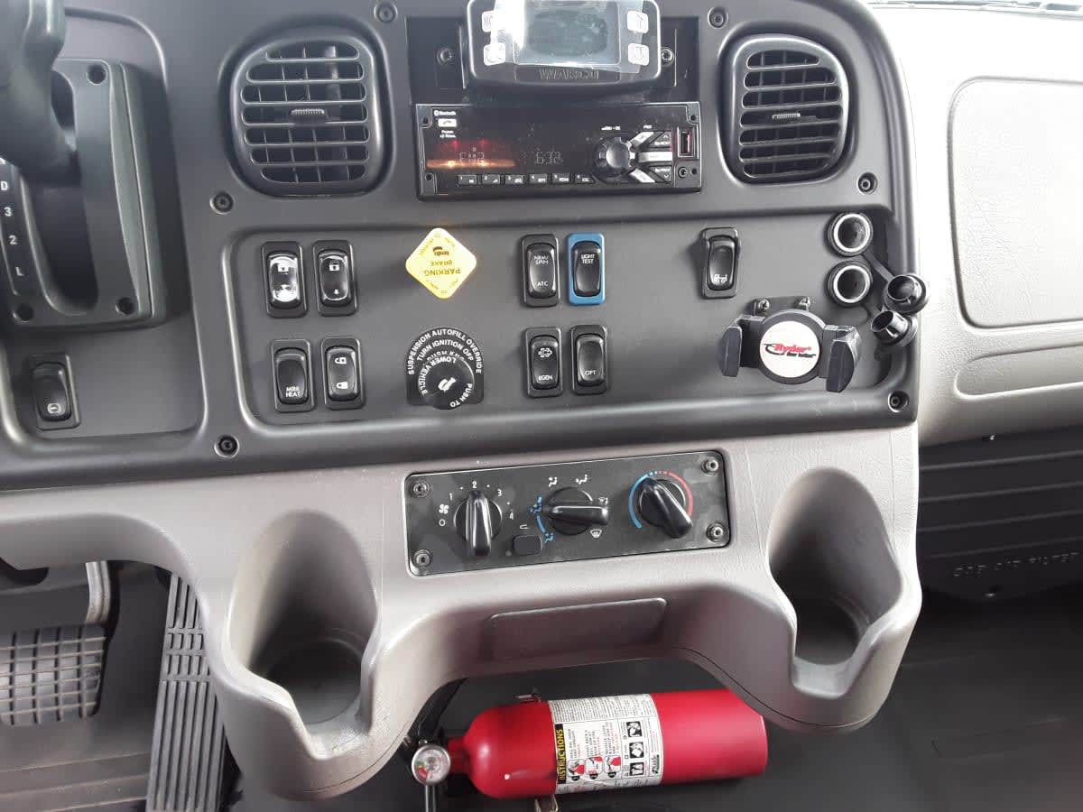 2021 Freightliner M2 106 in Hilliard, OH — photo 14