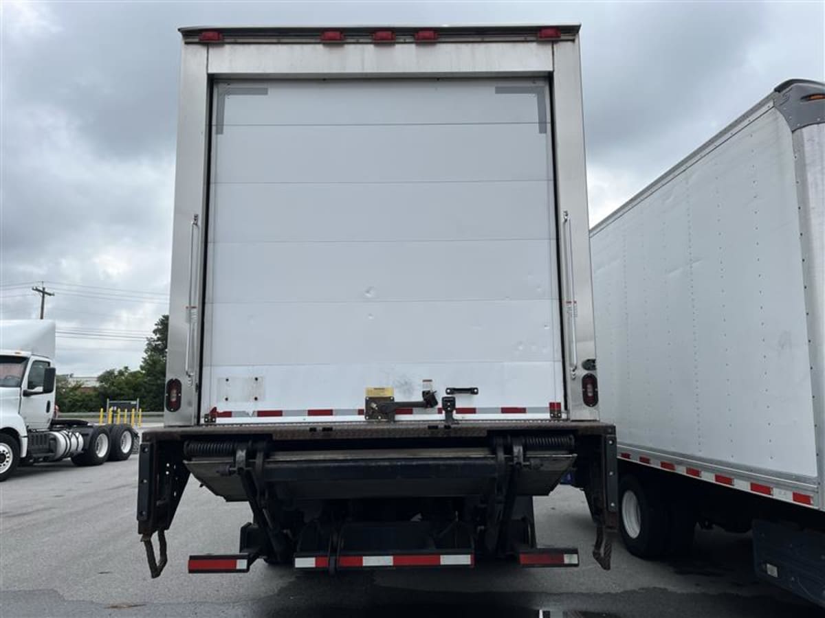 2018 Freightliner M2 106 in Beltsville, MD — photo 5