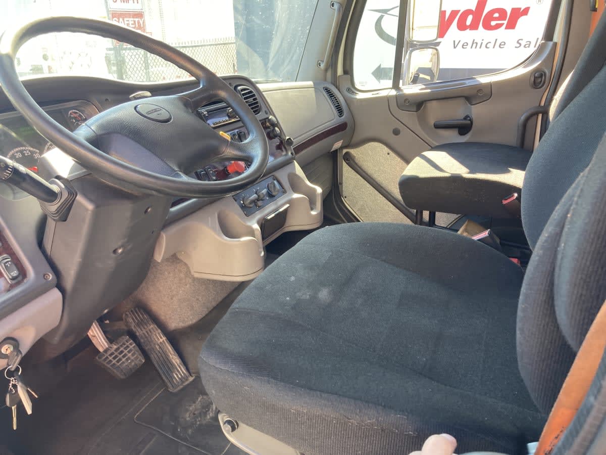 2018 Freightliner M2 106 in Springfield, MA — photo 9
