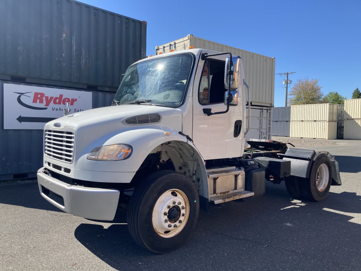 2018 Freightliner M2 106