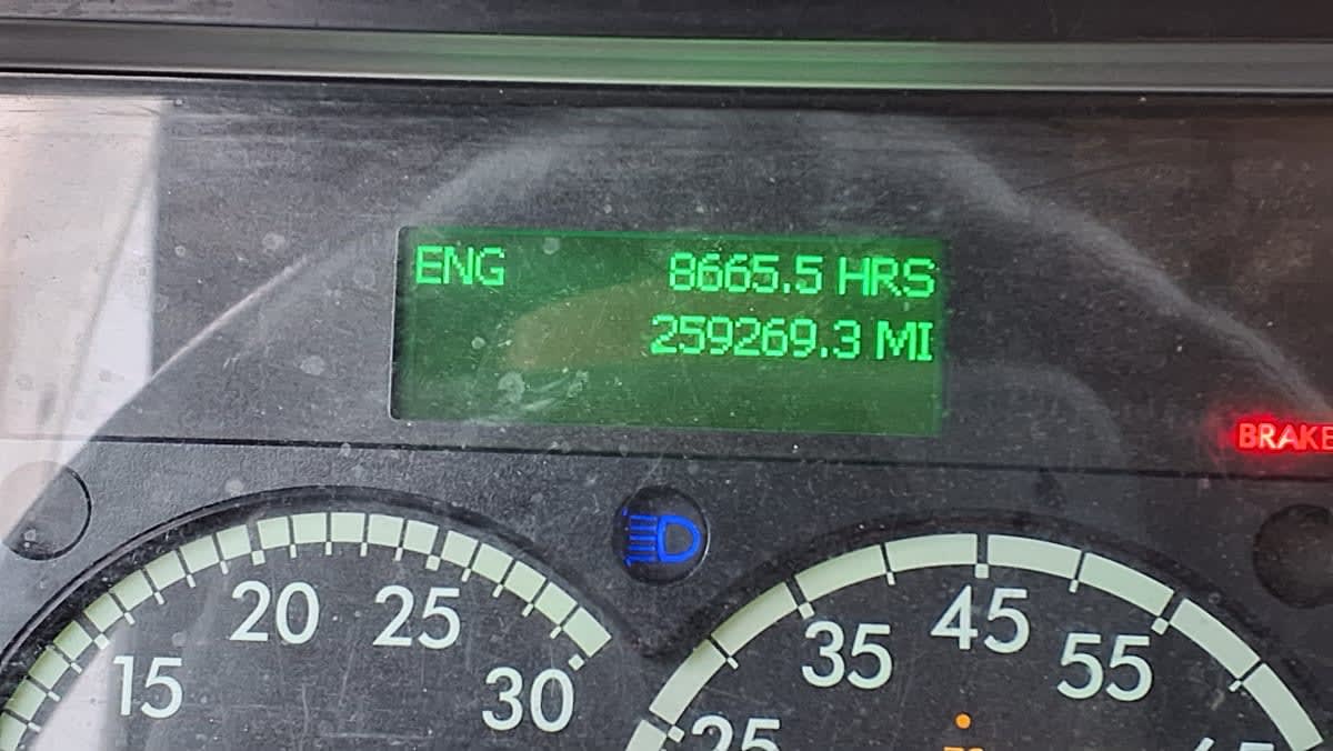 2018 Freightliner M2 106 in Salisbury, MA — photo 11