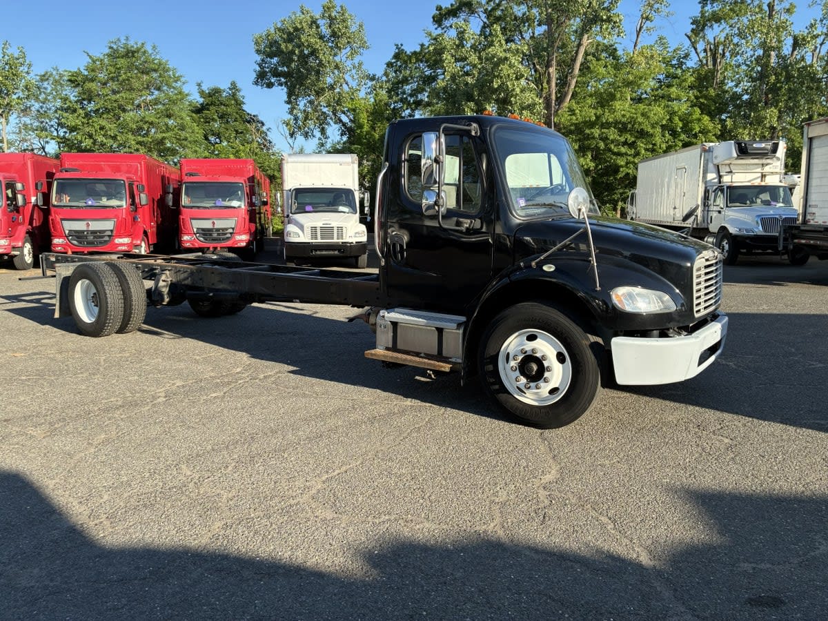 2018 Freightliner M2 106 in Newark, NJ — photo 3