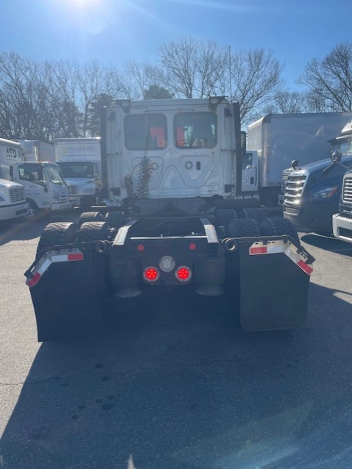 2018 Freightliner Cascadia in Farmingdale, NY — photo 5