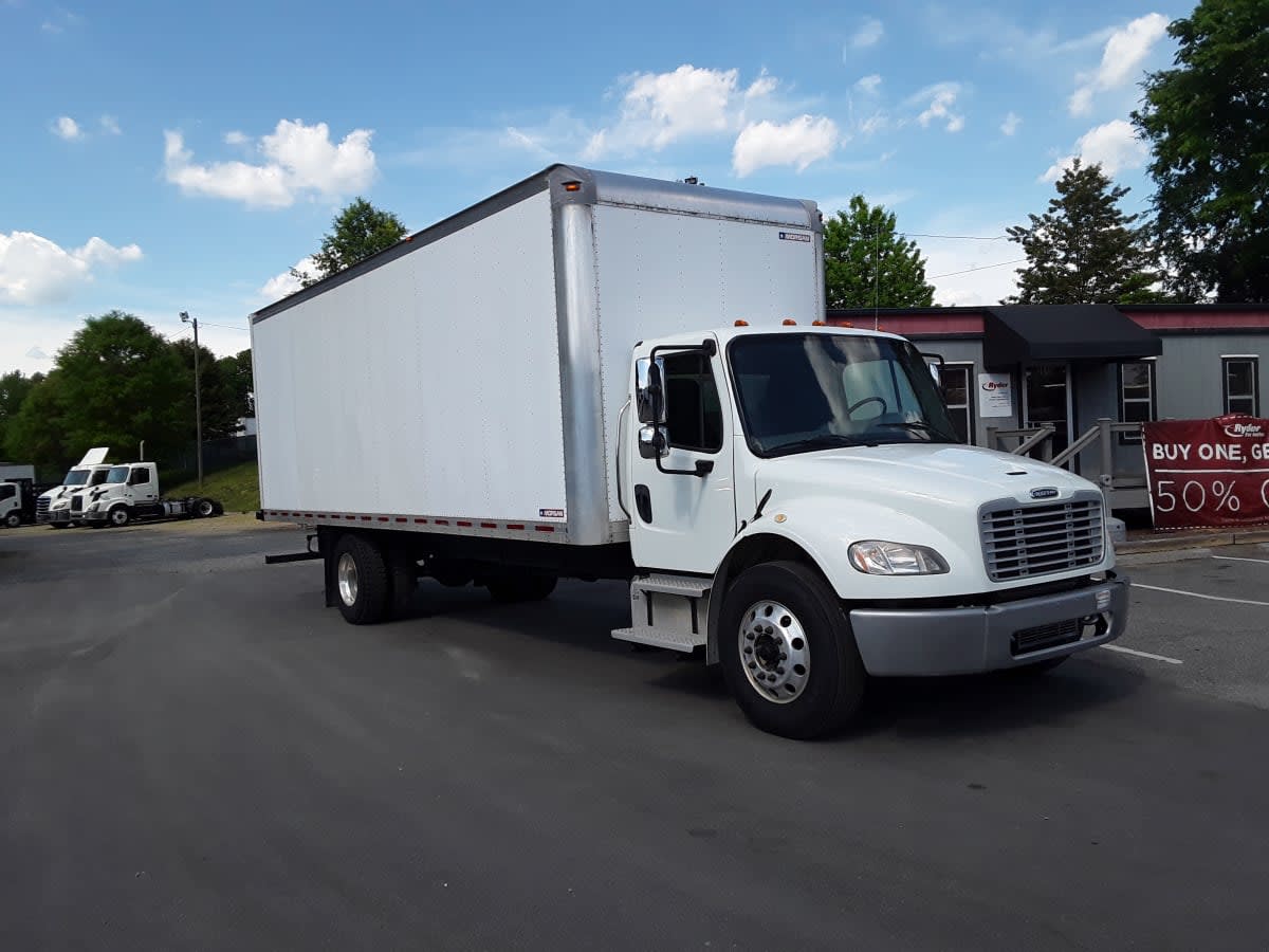 2018 Freightliner M2 106 in Charlotte, NC — photo 3