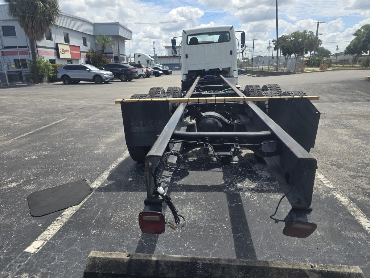 2020 Freightliner M2 106 in Tampa, FL — photo 5