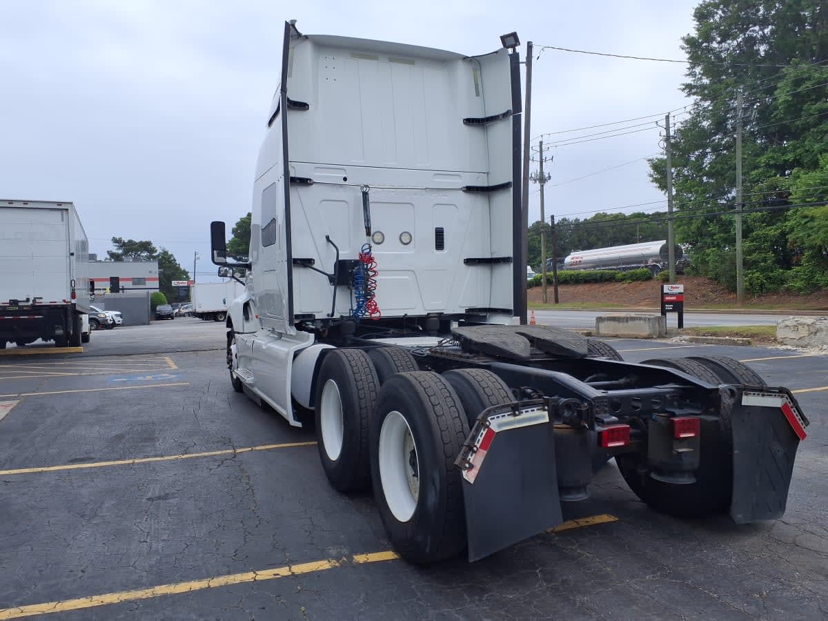 2020 International LT in Doraville, GA — photo 6