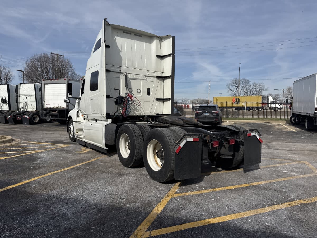 2020 International LT in Bolingbrook, IL — photo 6