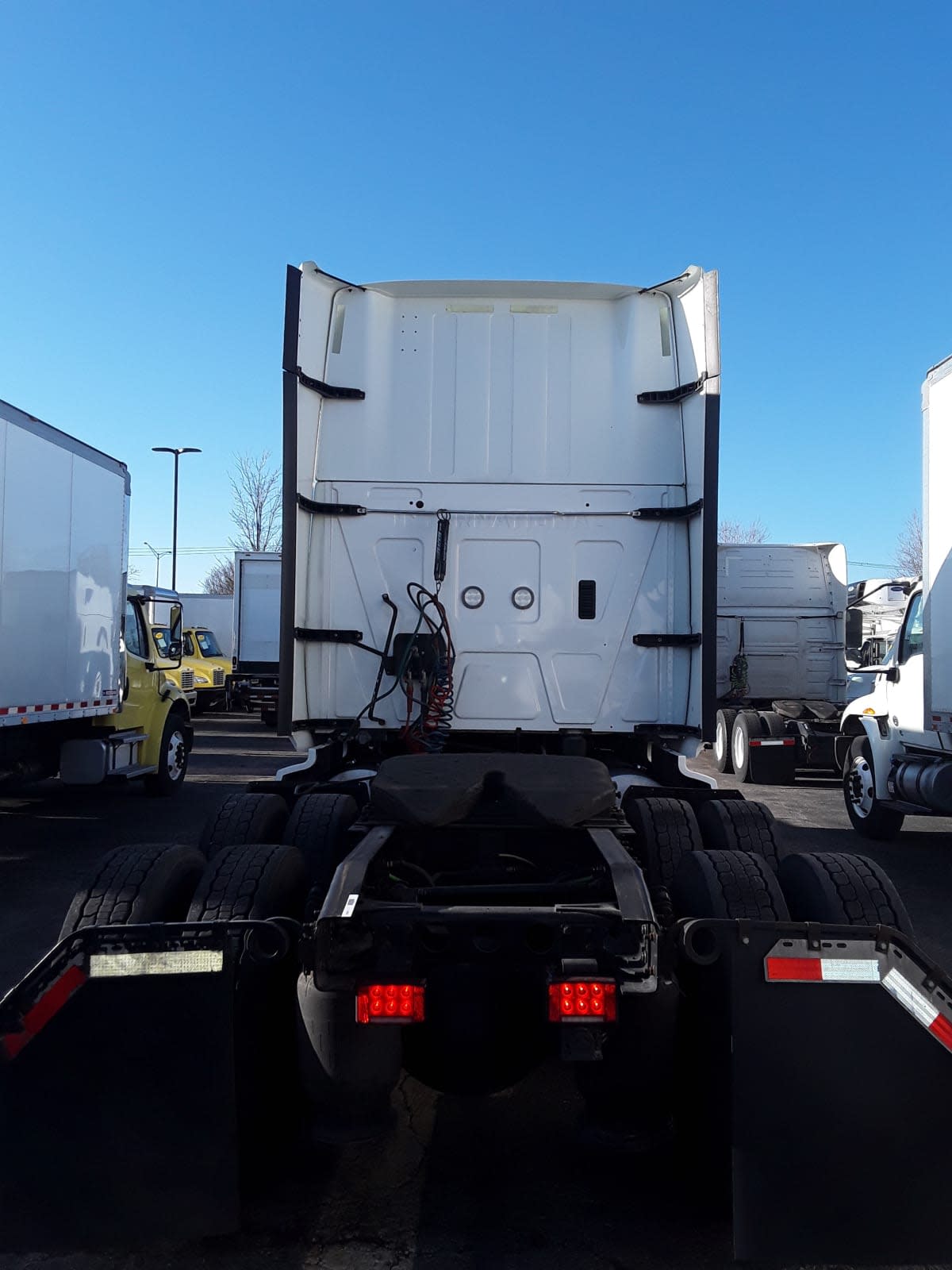 2020 International LT in Bolingbrook, IL — photo 5