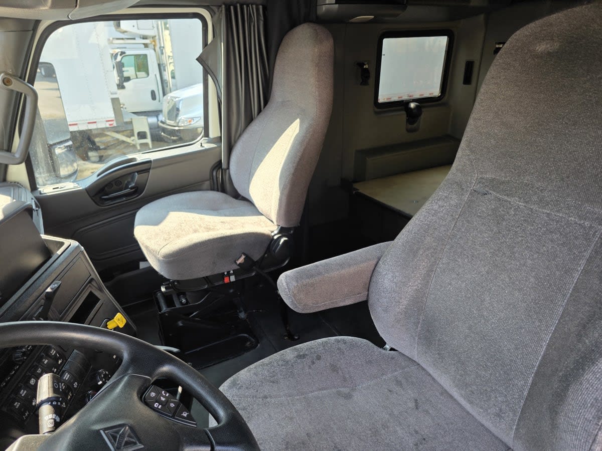 2020 International LT in Bensalem, PA — photo 7