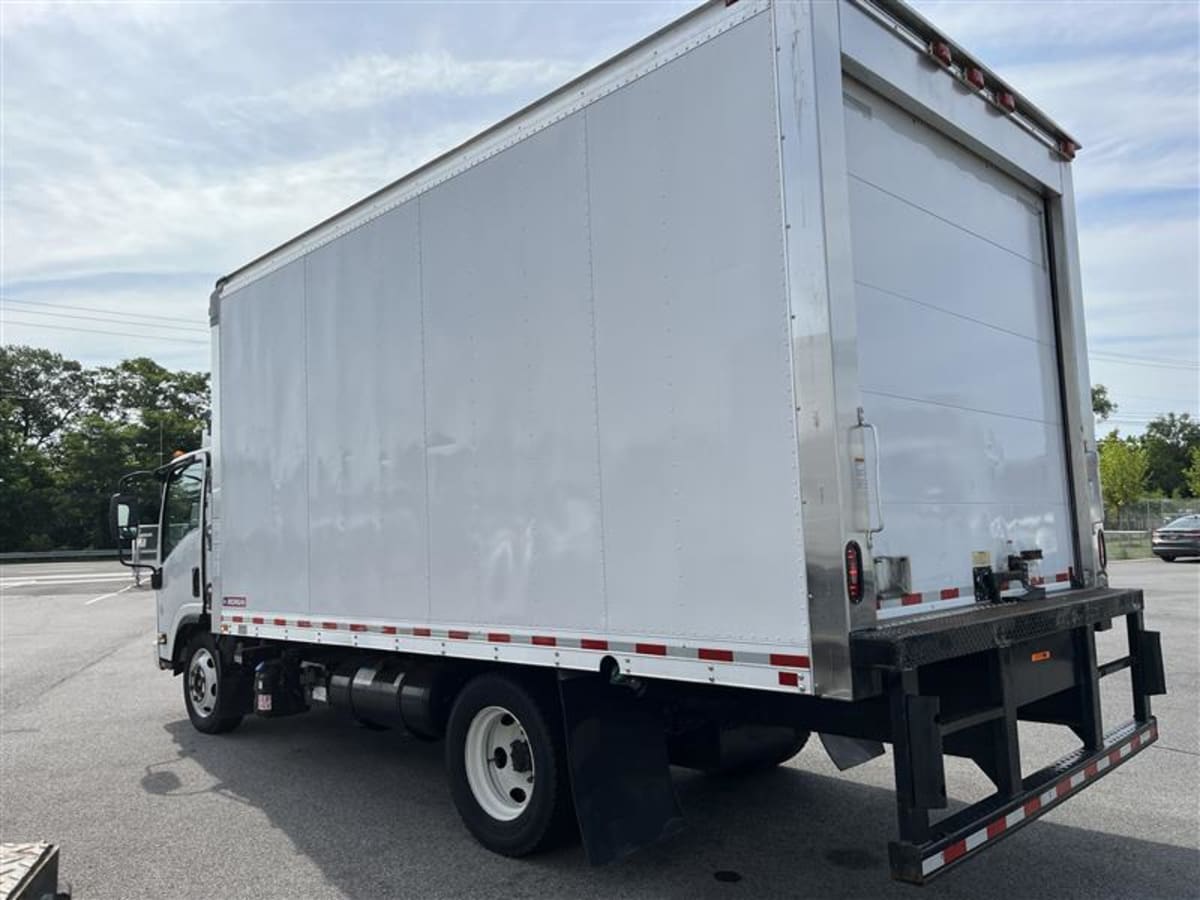 2019 Isuzu NQR in Beltsville, MD — photo 6