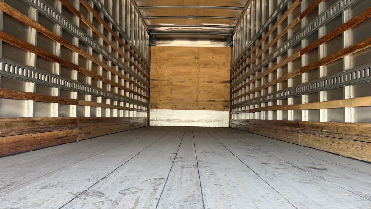 2020 Freightliner M2 106 in Phoenix, AZ — photo 8