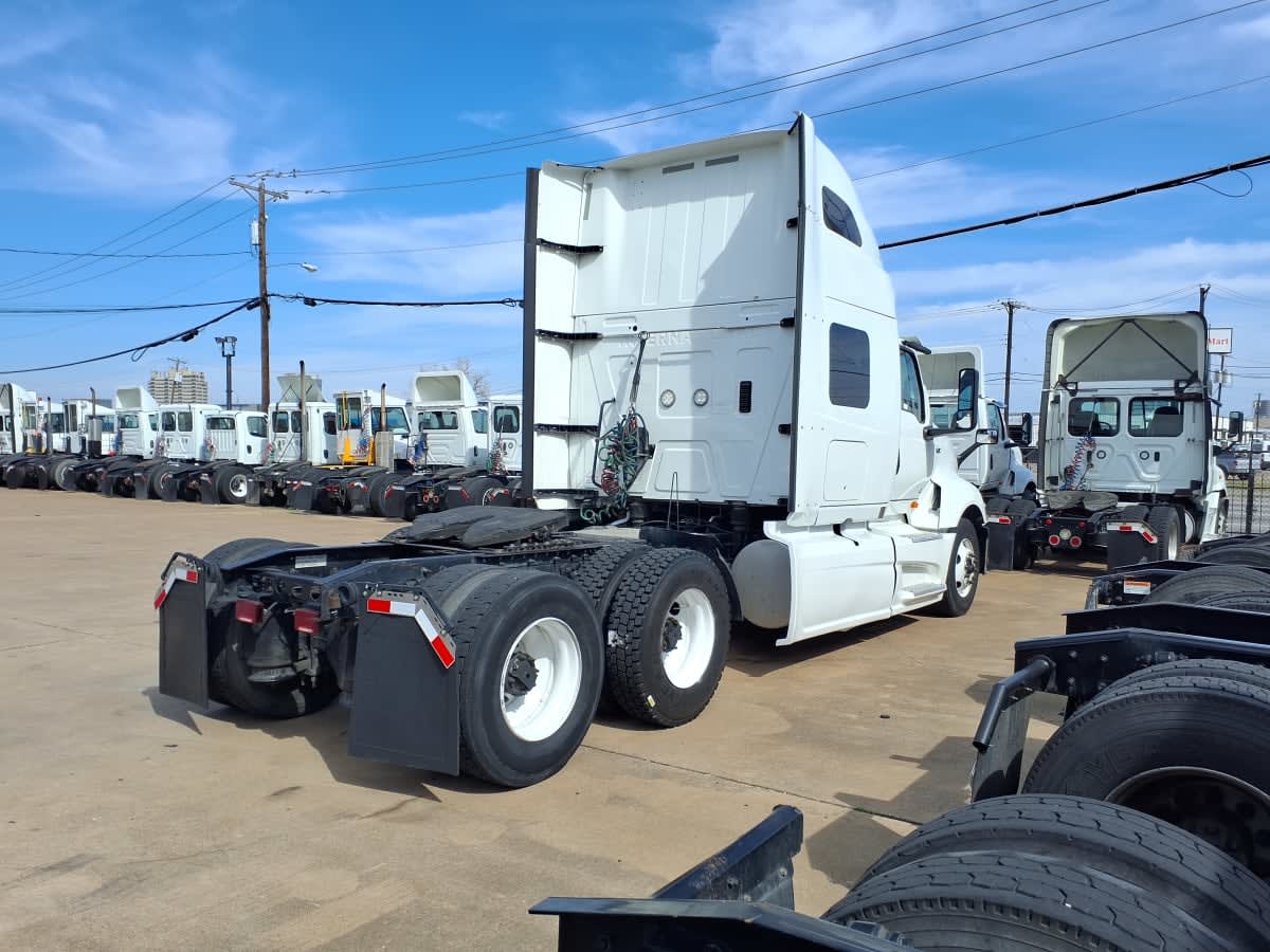 2020 International LT in Dallas, TX — photo 4