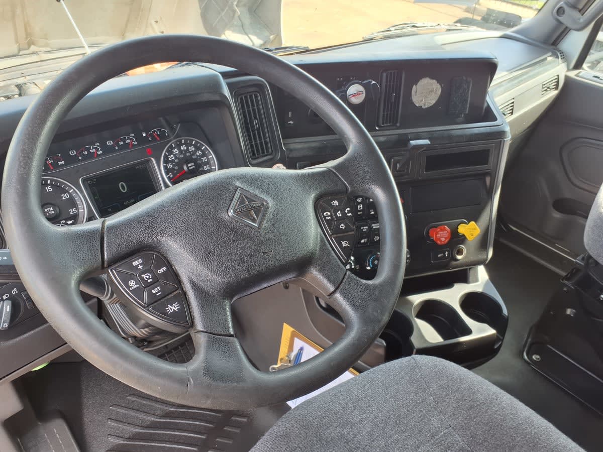 2020 International LT in Dallas, TX — photo 7