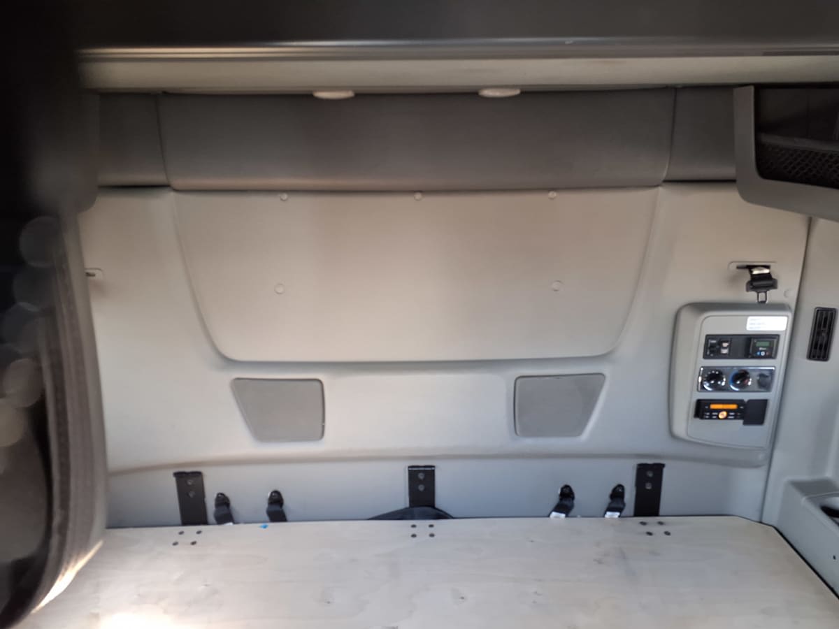 2020 International LT in Dallas, TX — photo 8