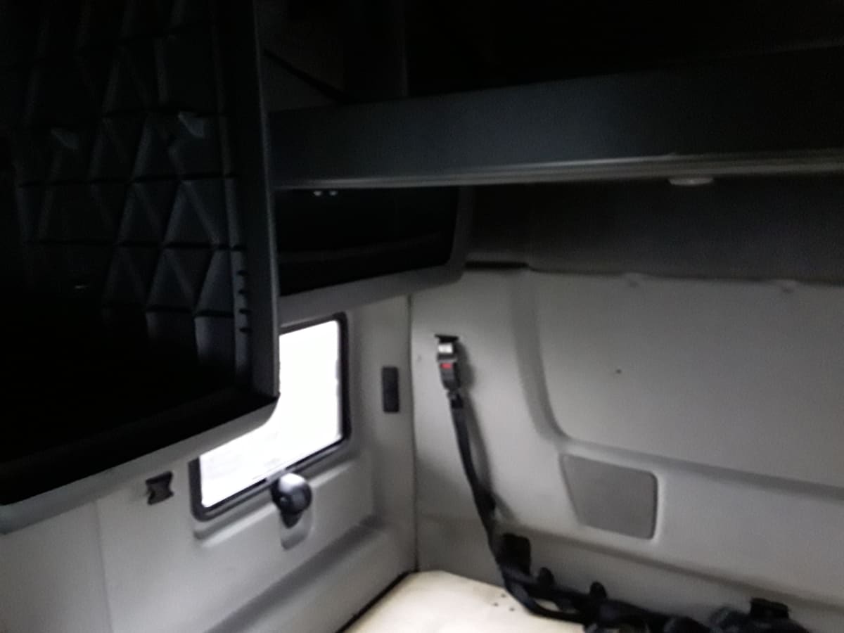 2020 International LT in Hilliard, OH — photo 14