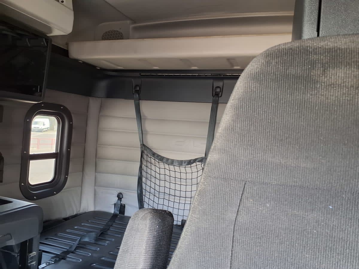 2020 Freightliner Cascadia in Knoxville, TN — photo 8